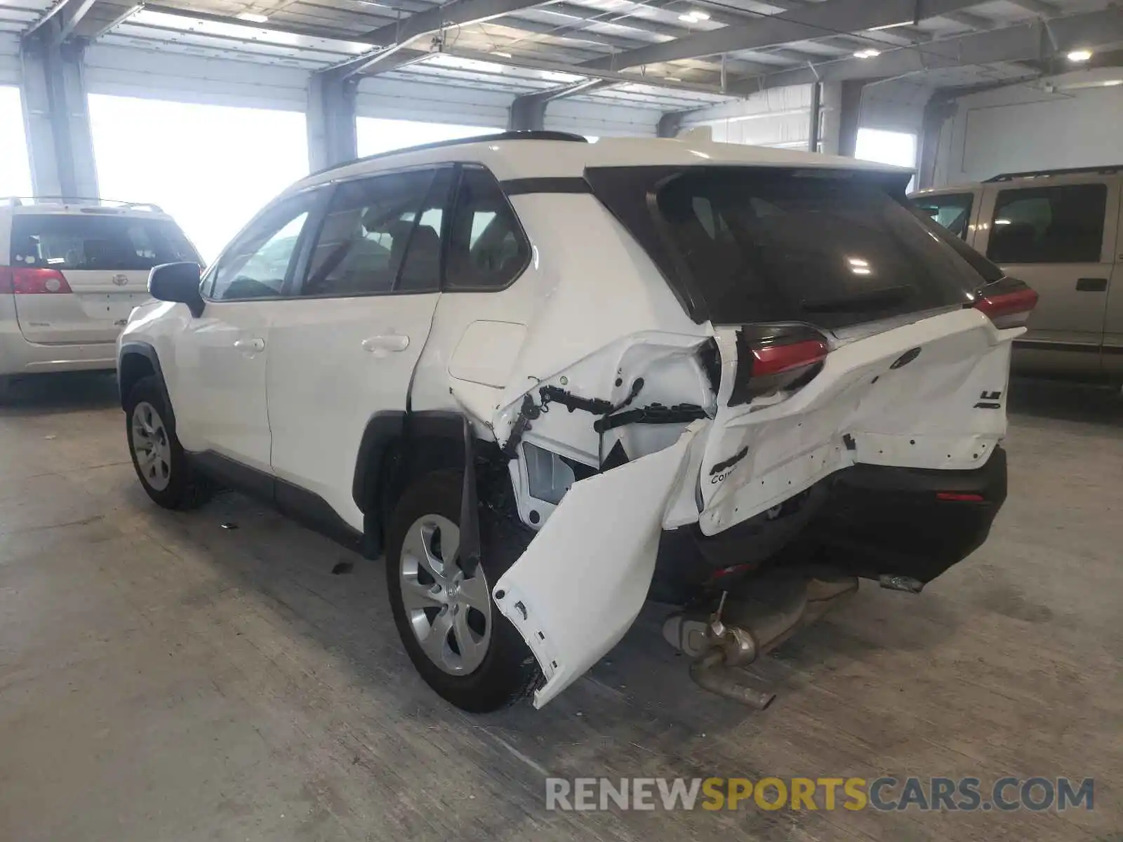 3 Photograph of a damaged car 2T3G1RFVXLW117605 TOYOTA RAV4 2020