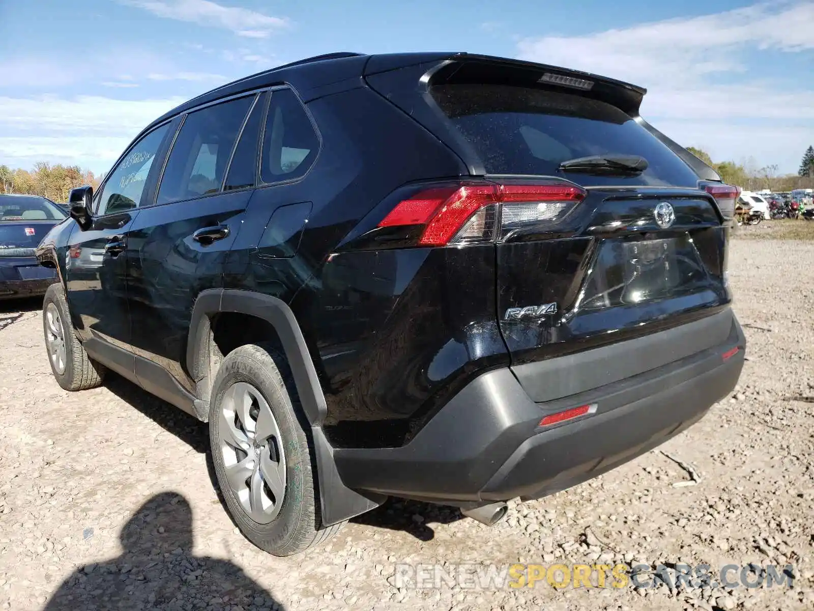 3 Photograph of a damaged car 2T3G1RFVXLW124909 TOYOTA RAV4 2020