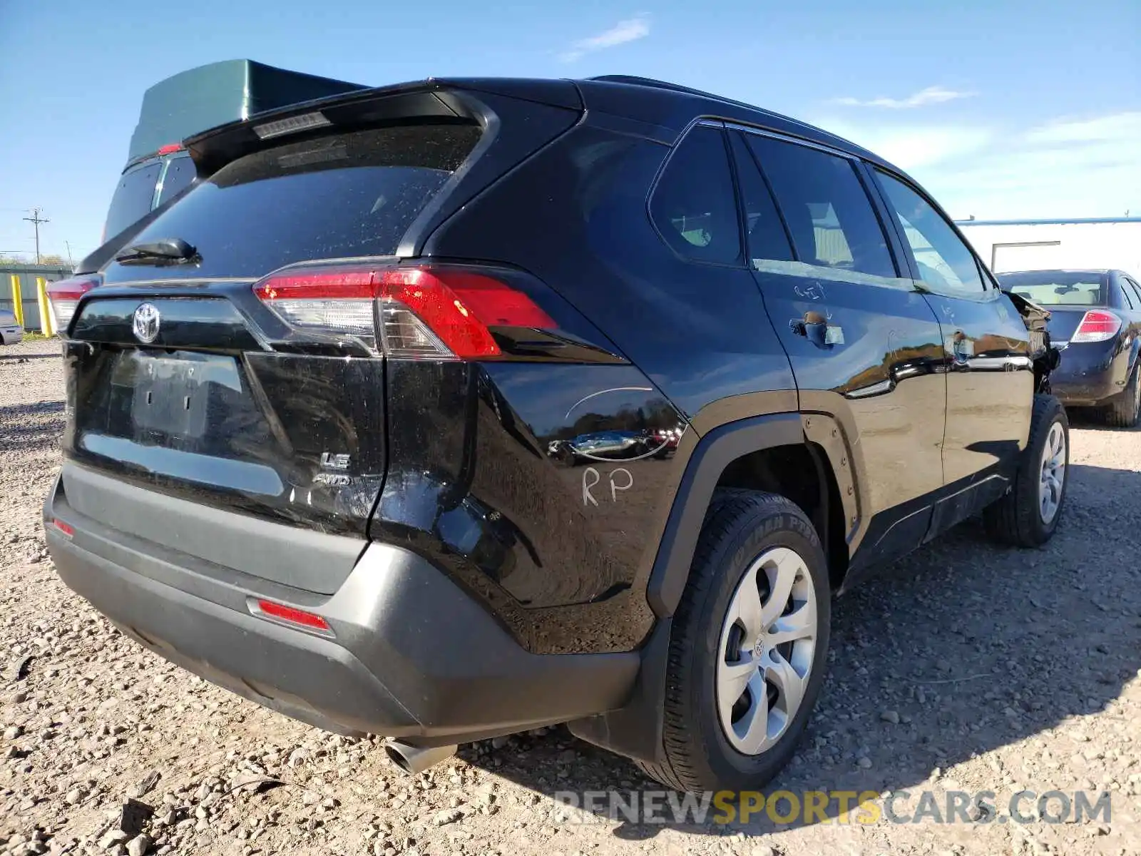 4 Photograph of a damaged car 2T3G1RFVXLW124909 TOYOTA RAV4 2020