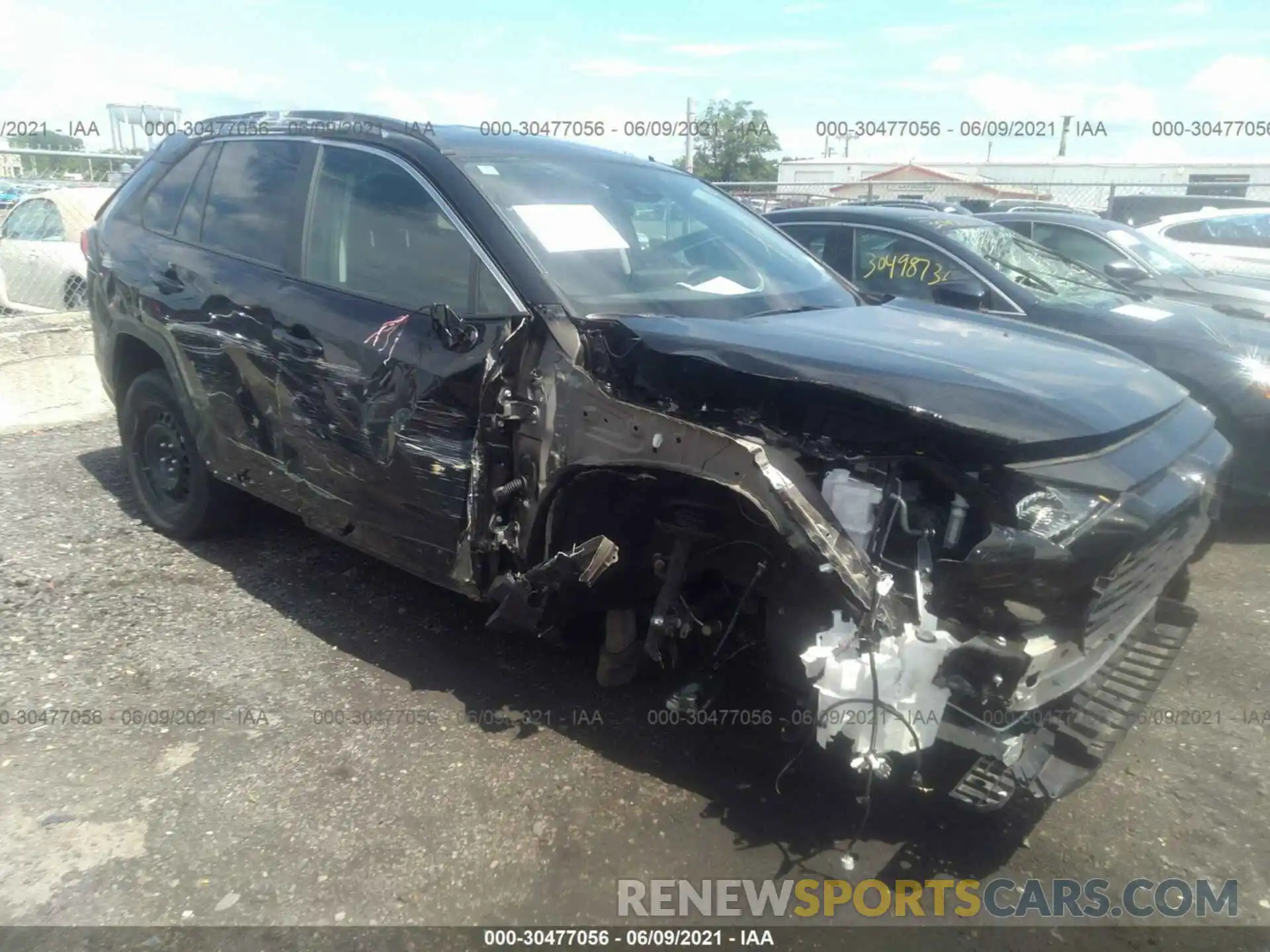 1 Photograph of a damaged car 2T3G1RFVXLW128877 TOYOTA RAV4 2020