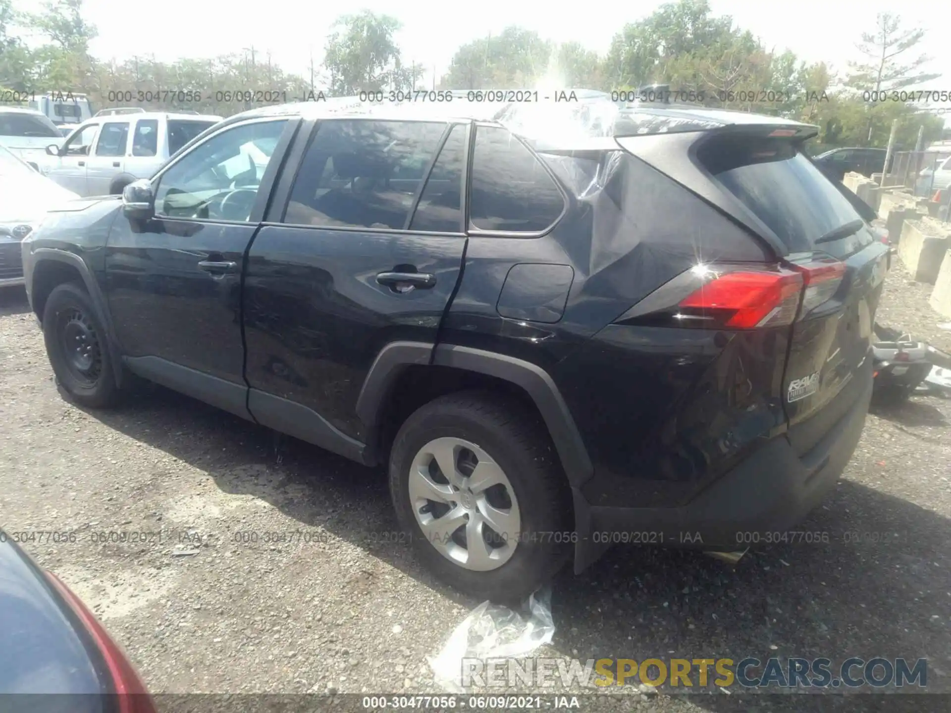 3 Фотография поврежденного автомобиля 2T3G1RFVXLW128877 TOYOTA RAV4 2020