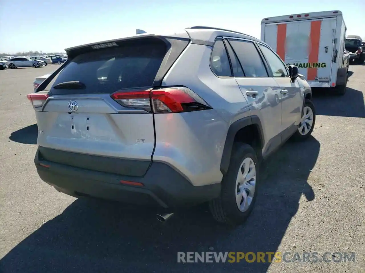 4 Photograph of a damaged car 2T3H1RFV0LC033461 TOYOTA RAV4 2020