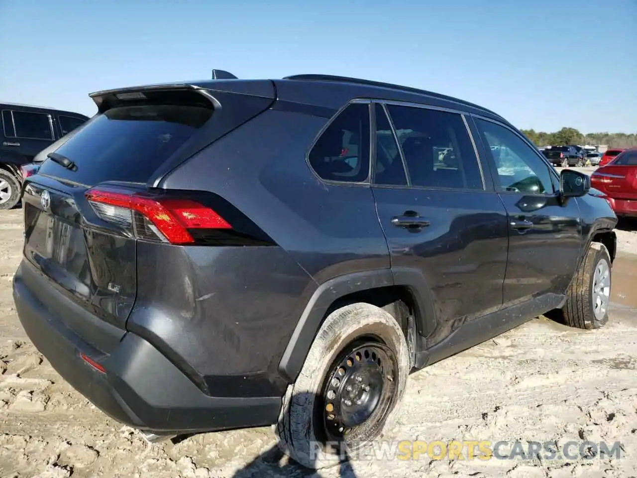 4 Photograph of a damaged car 2T3H1RFV0LC038613 TOYOTA RAV4 2020