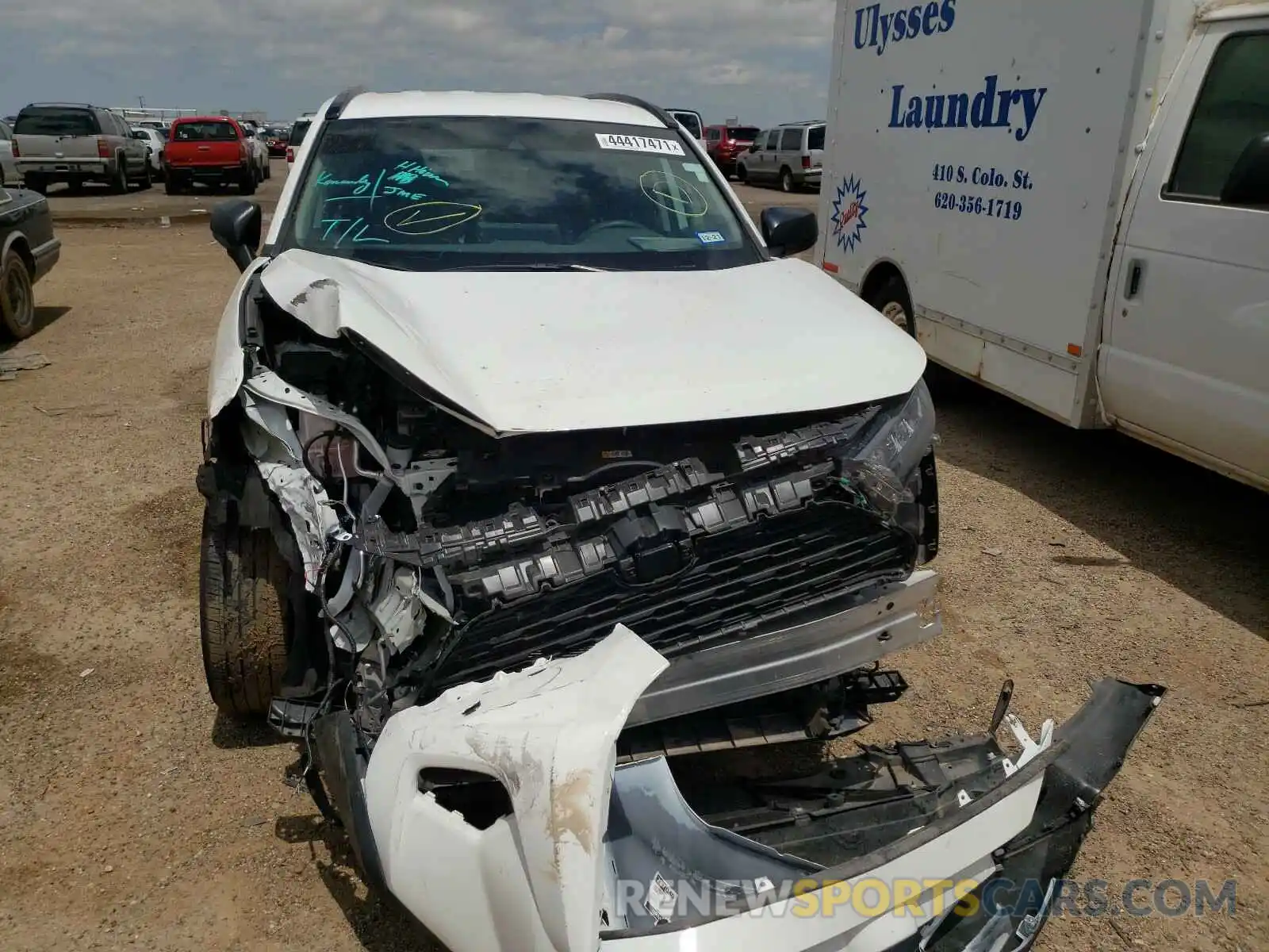 7 Photograph of a damaged car 2T3H1RFV0LC040555 TOYOTA RAV4 2020