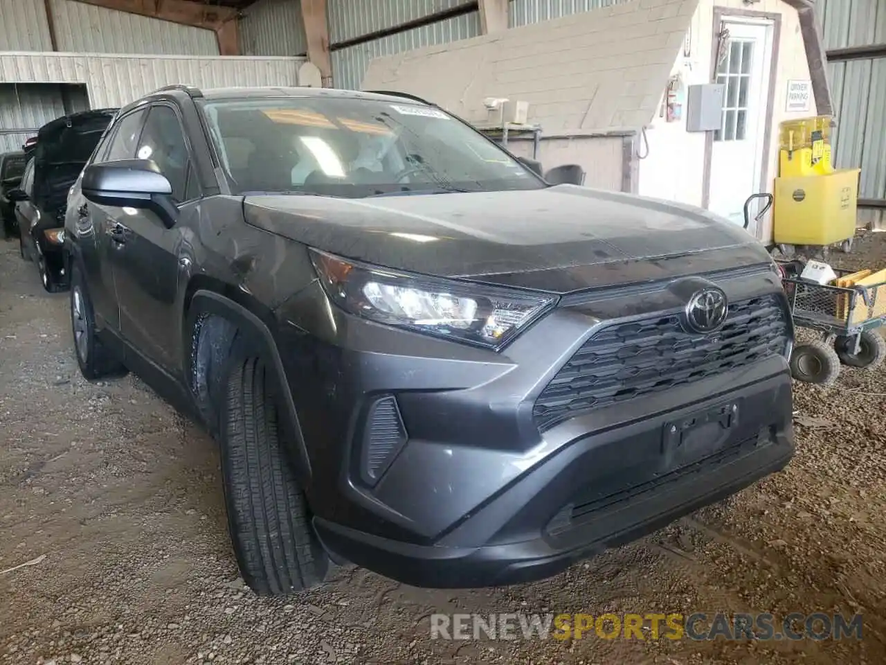 1 Photograph of a damaged car 2T3H1RFV0LC042905 TOYOTA RAV4 2020