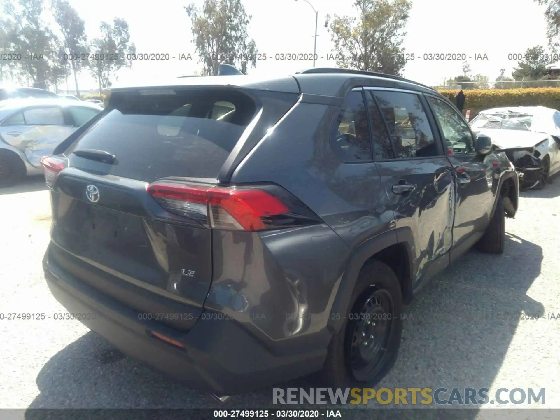 4 Photograph of a damaged car 2T3H1RFV0LC045464 TOYOTA RAV4 2020