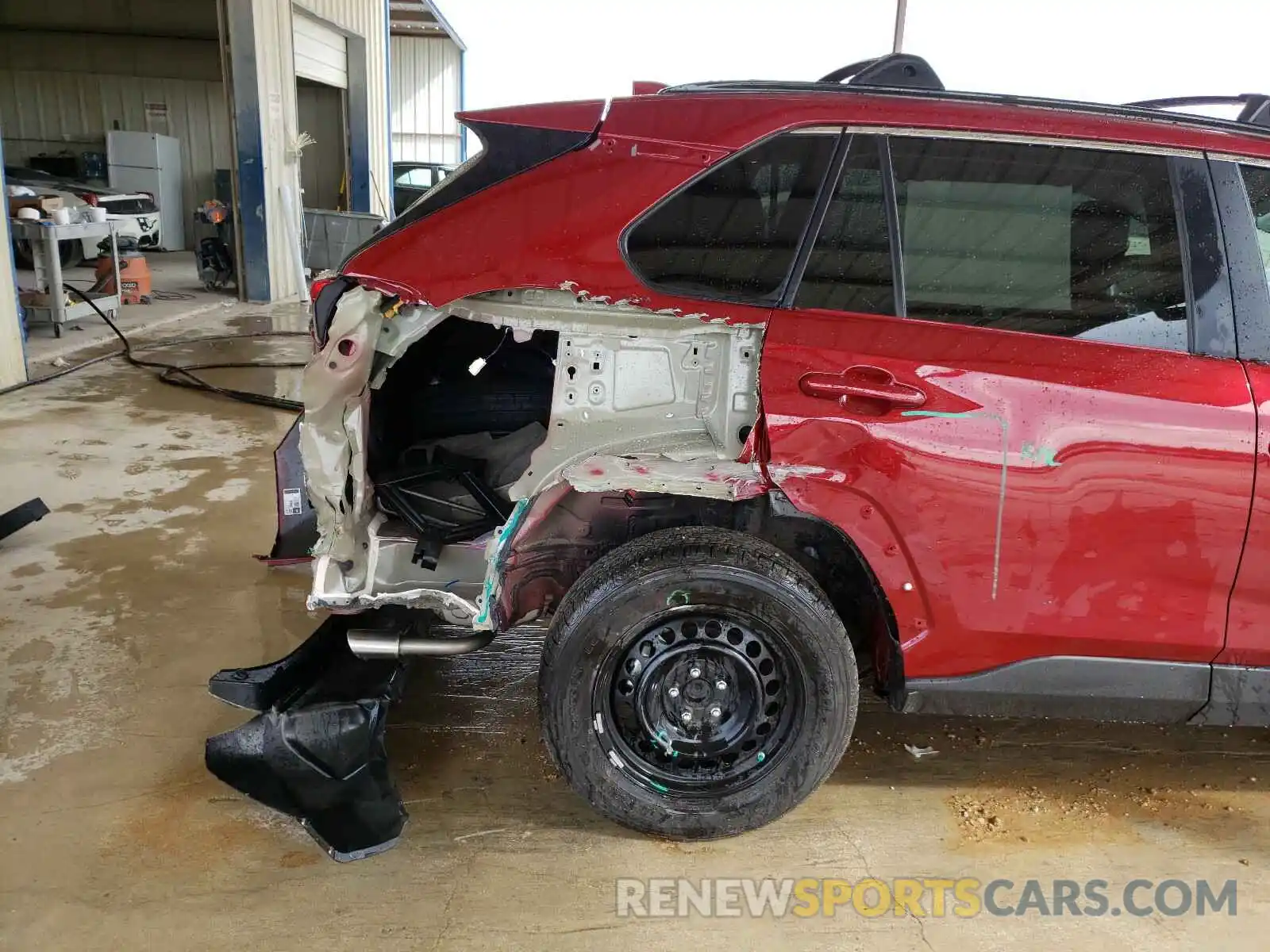 9 Photograph of a damaged car 2T3H1RFV0LC045772 TOYOTA RAV4 2020