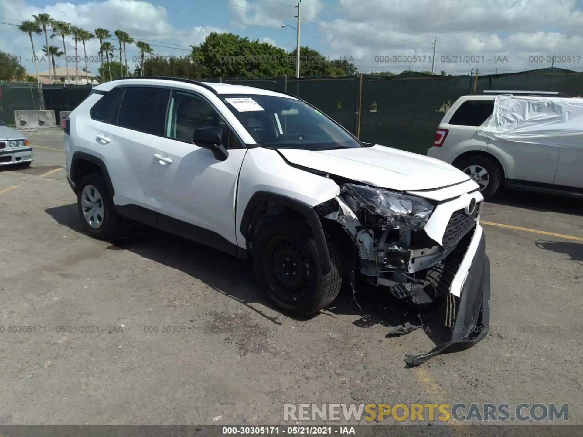 1 Photograph of a damaged car 2T3H1RFV0LC051328 TOYOTA RAV4 2020