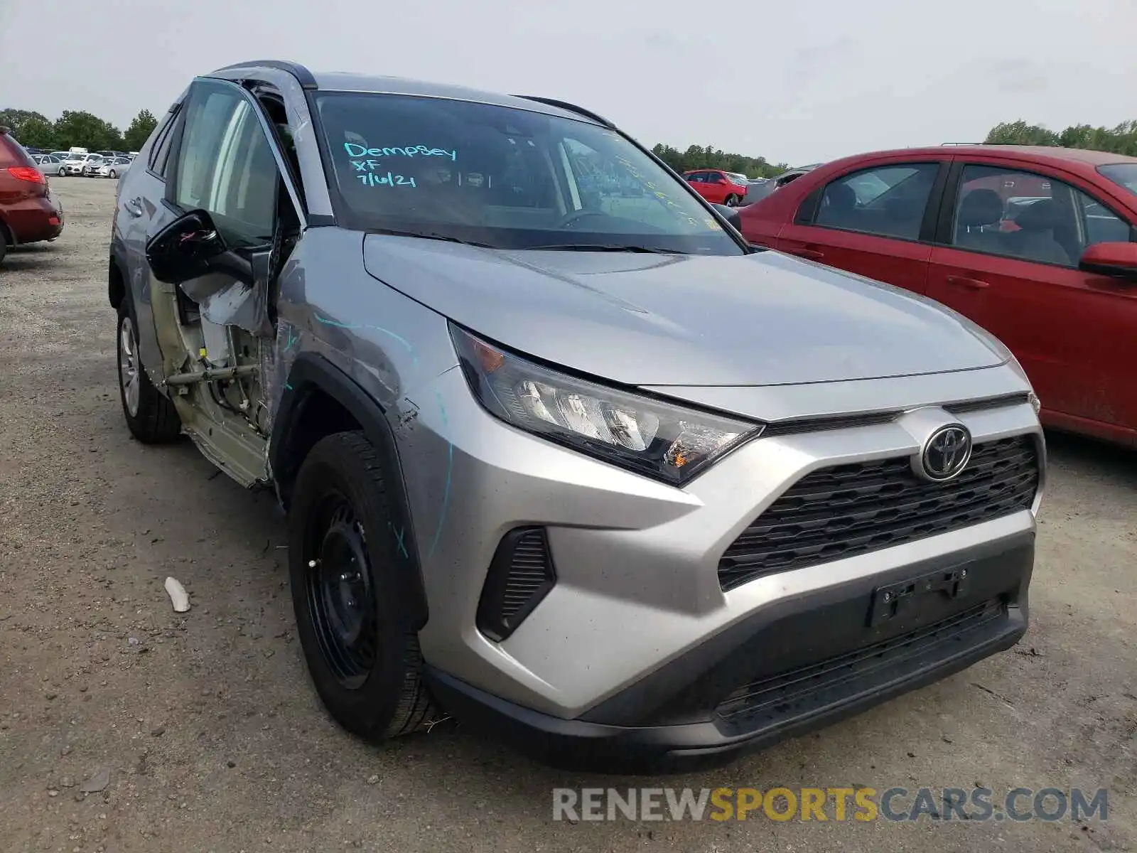 1 Photograph of a damaged car 2T3H1RFV0LC052009 TOYOTA RAV4 2020