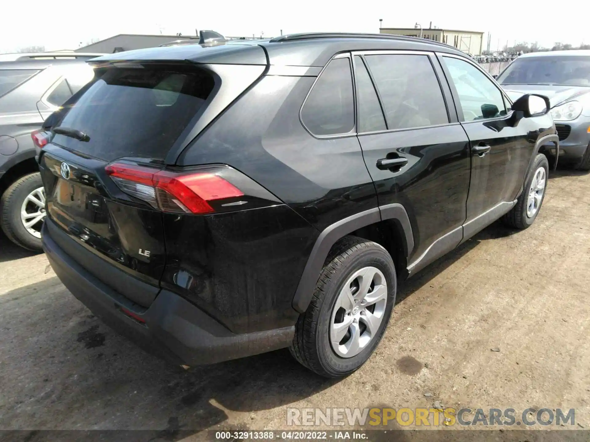 4 Photograph of a damaged car 2T3H1RFV0LC056965 TOYOTA RAV4 2020