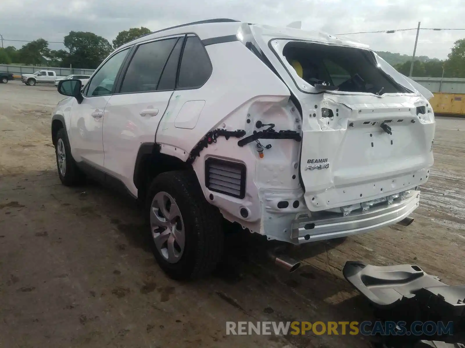 3 Photograph of a damaged car 2T3H1RFV0LC057274 TOYOTA RAV4 2020