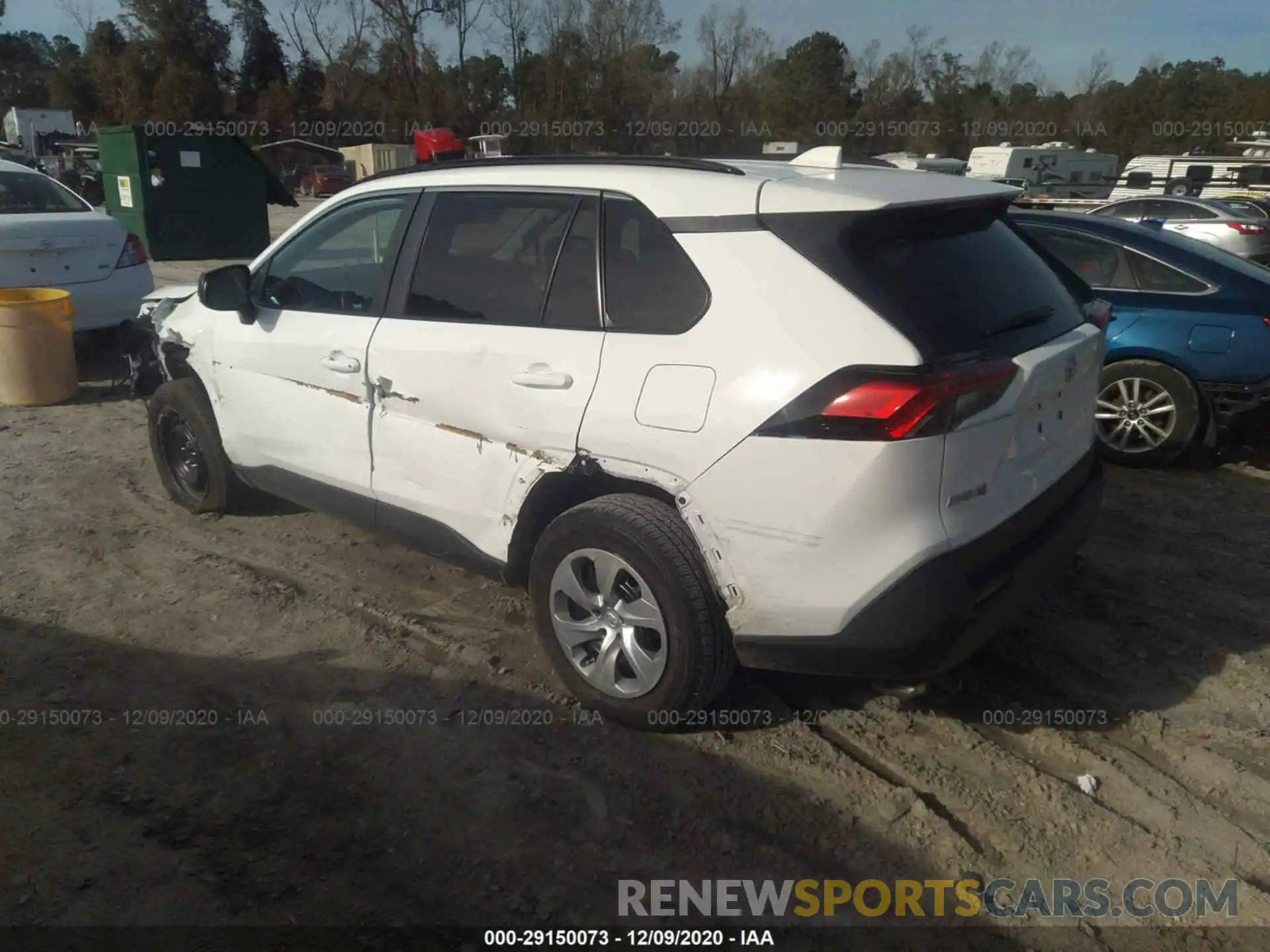 3 Photograph of a damaged car 2T3H1RFV0LC071885 TOYOTA RAV4 2020