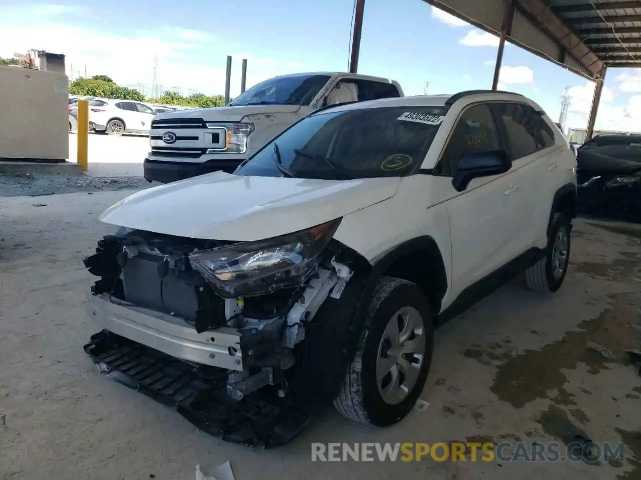 2 Photograph of a damaged car 2T3H1RFV0LC075709 TOYOTA RAV4 2020