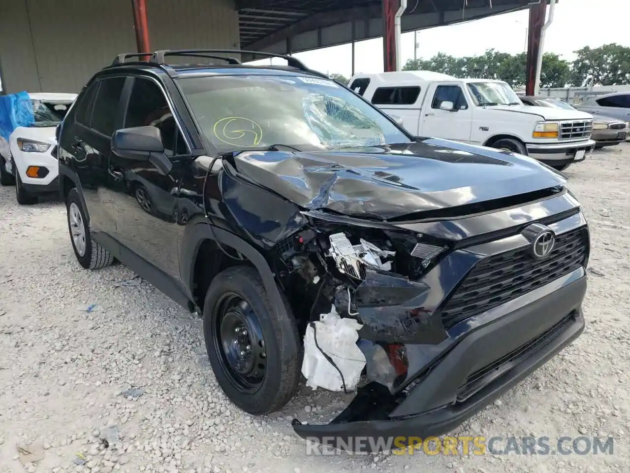 1 Photograph of a damaged car 2T3H1RFV0LC075905 TOYOTA RAV4 2020