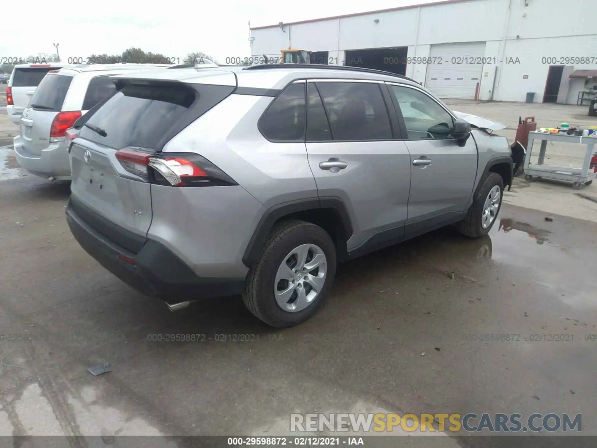 4 Photograph of a damaged car 2T3H1RFV0LC077346 TOYOTA RAV4 2020