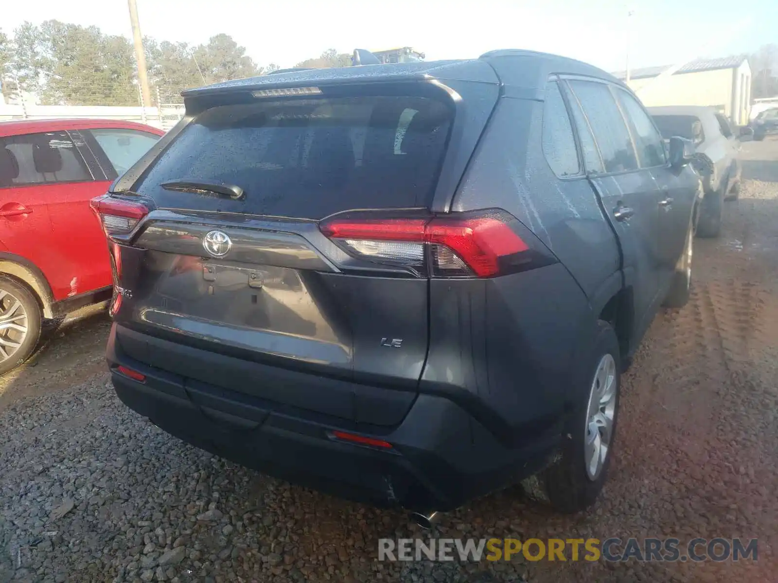 4 Photograph of a damaged car 2T3H1RFV0LC080277 TOYOTA RAV4 2020