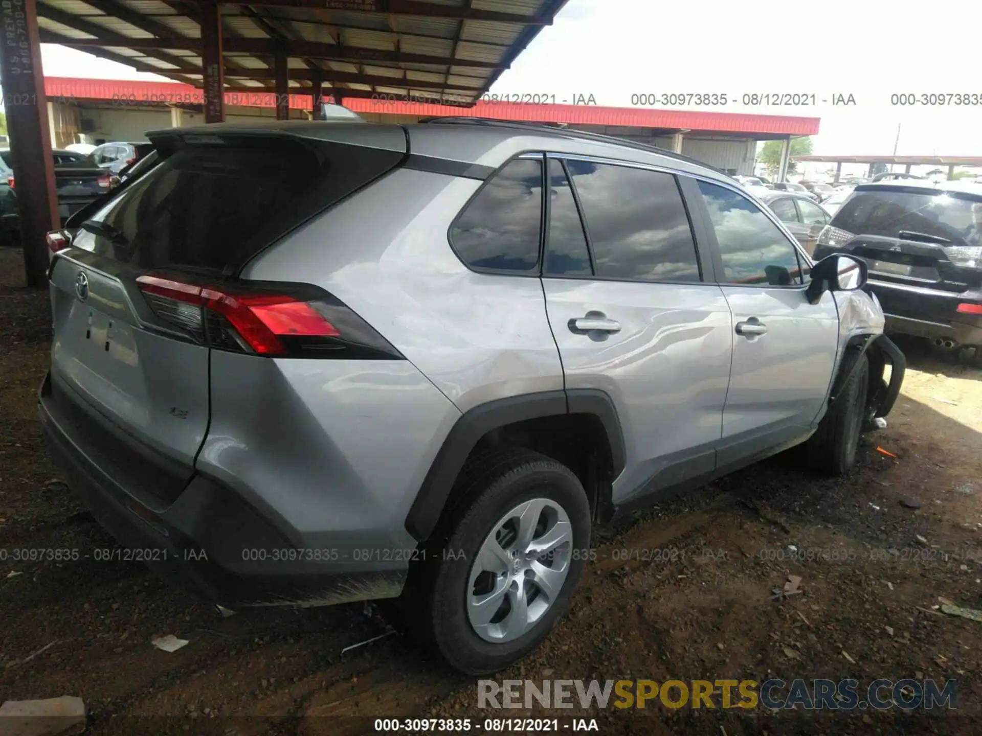 4 Photograph of a damaged car 2T3H1RFV0LW063333 TOYOTA RAV4 2020