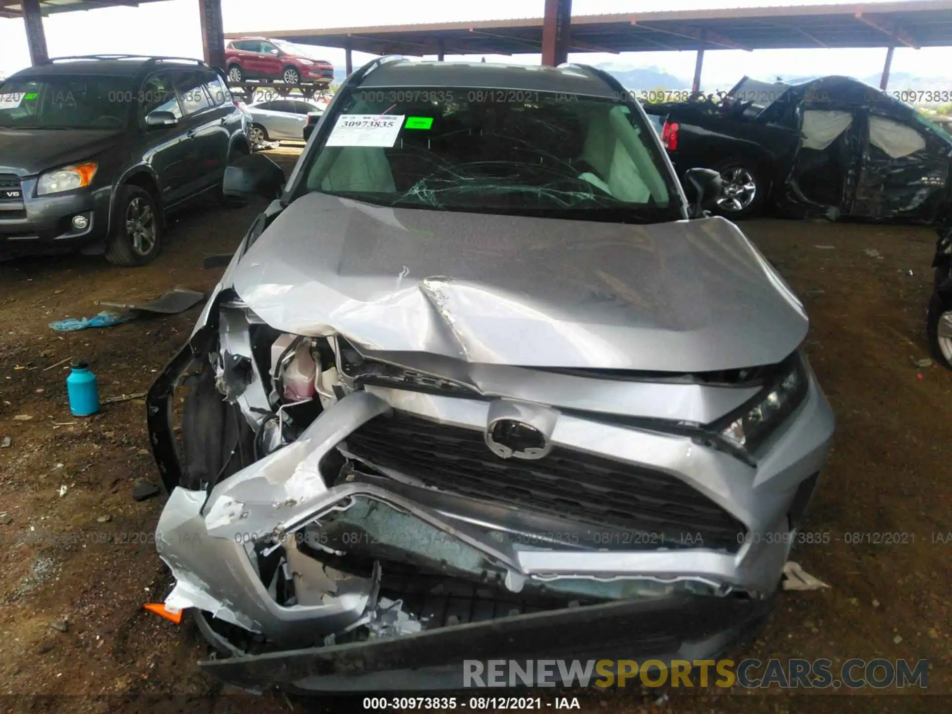 6 Photograph of a damaged car 2T3H1RFV0LW063333 TOYOTA RAV4 2020