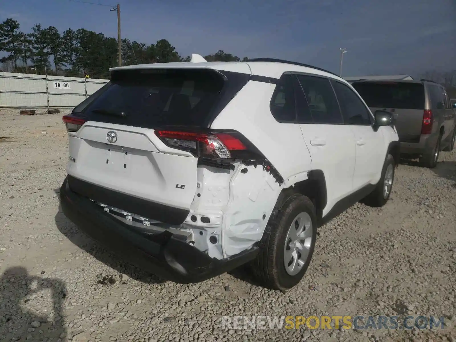 4 Photograph of a damaged car 2T3H1RFV0LW063560 TOYOTA RAV4 2020