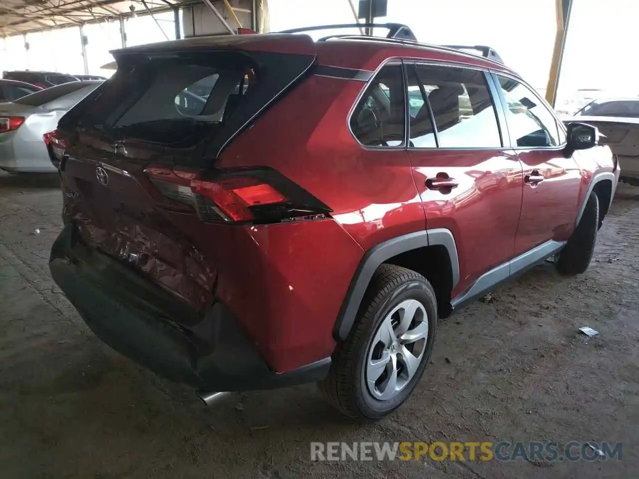 4 Photograph of a damaged car 2T3H1RFV0LW069617 TOYOTA RAV4 2020