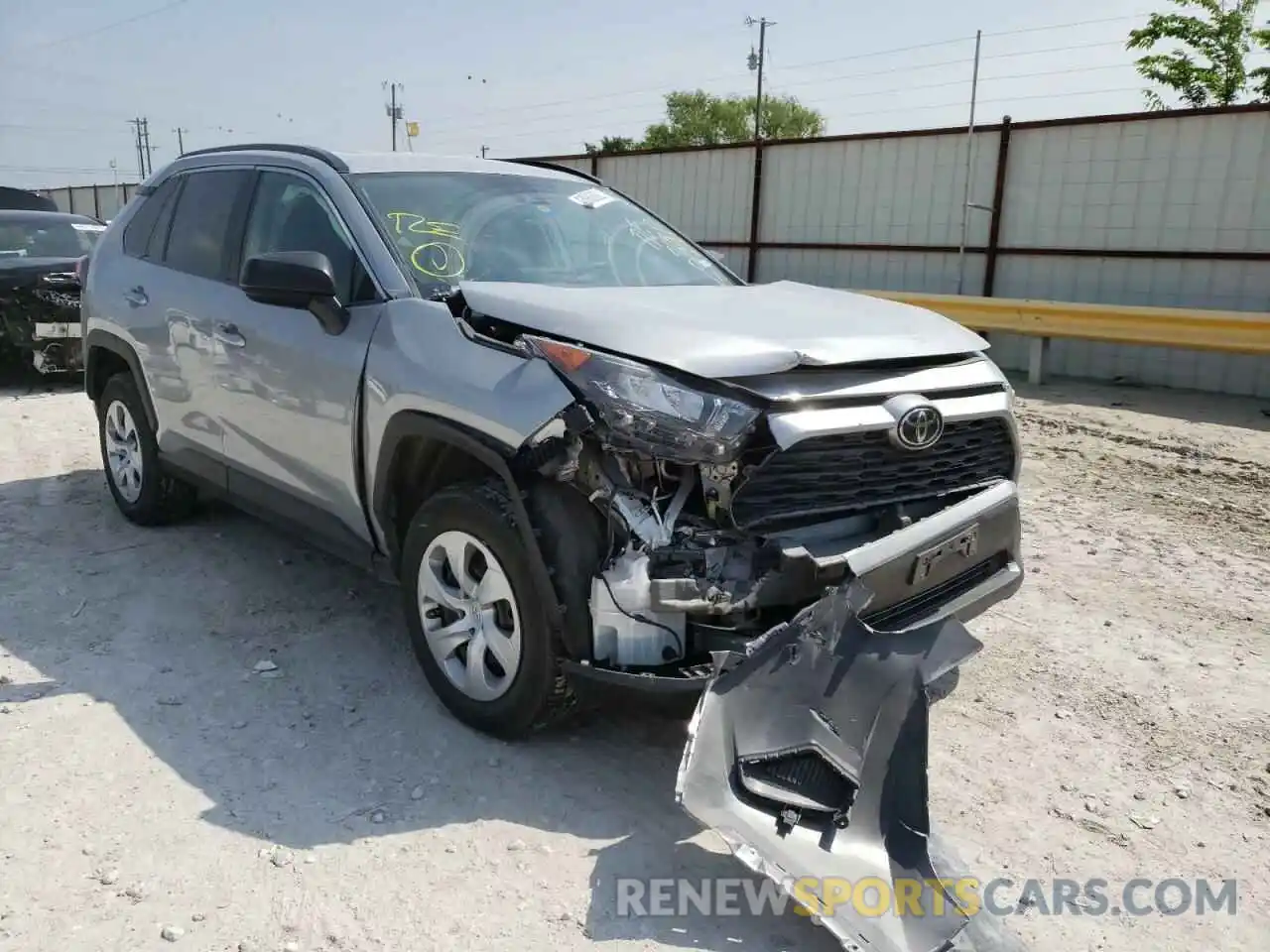 1 Photograph of a damaged car 2T3H1RFV0LW071206 TOYOTA RAV4 2020