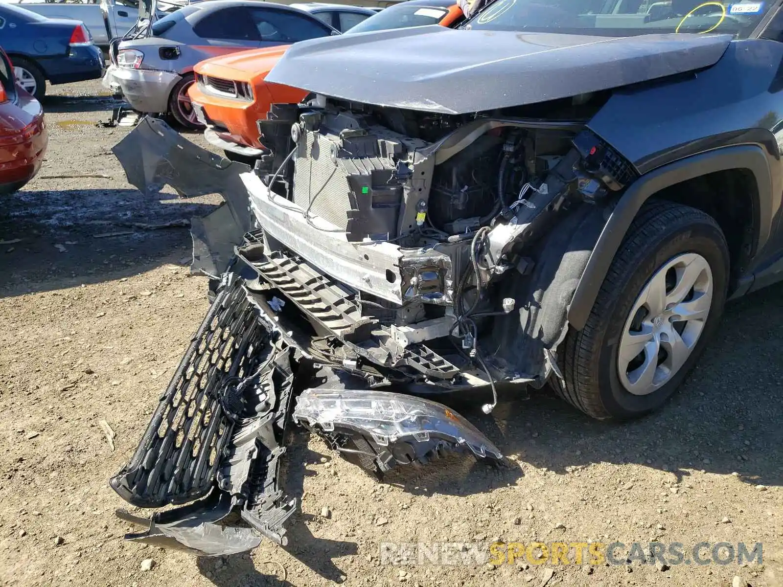 9 Photograph of a damaged car 2T3H1RFV0LW079838 TOYOTA RAV4 2020