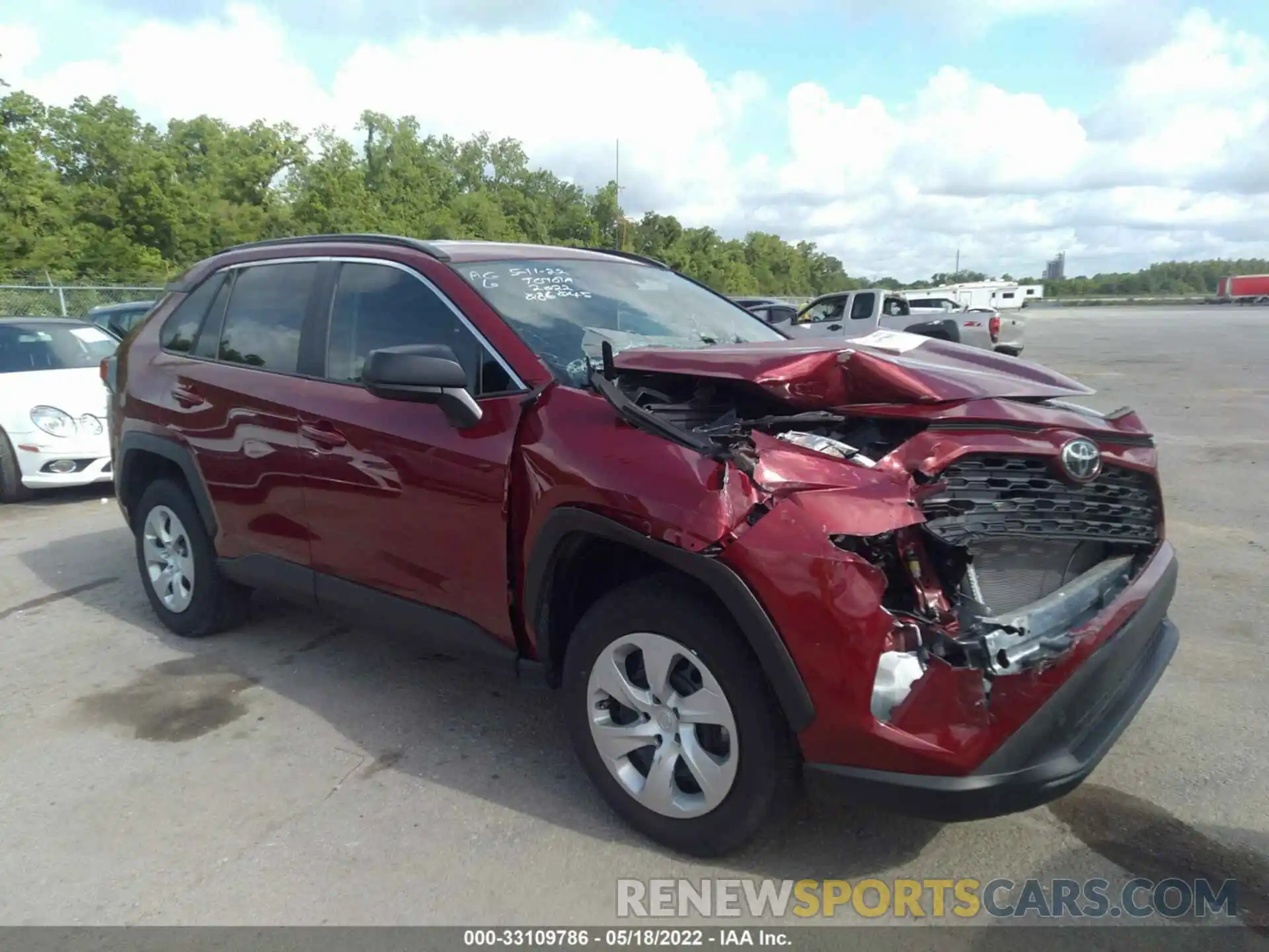 1 Photograph of a damaged car 2T3H1RFV0LW086045 TOYOTA RAV4 2020