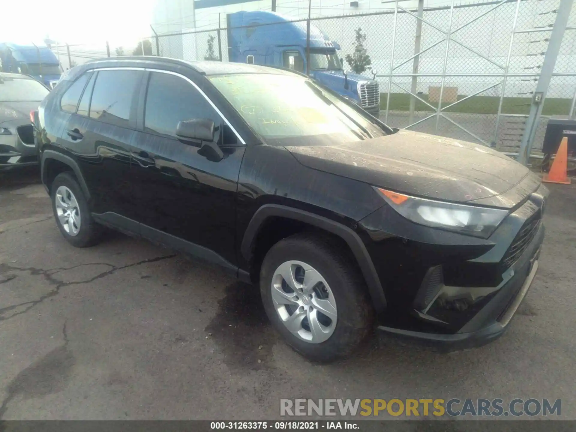 1 Photograph of a damaged car 2T3H1RFV0LW086692 TOYOTA RAV4 2020