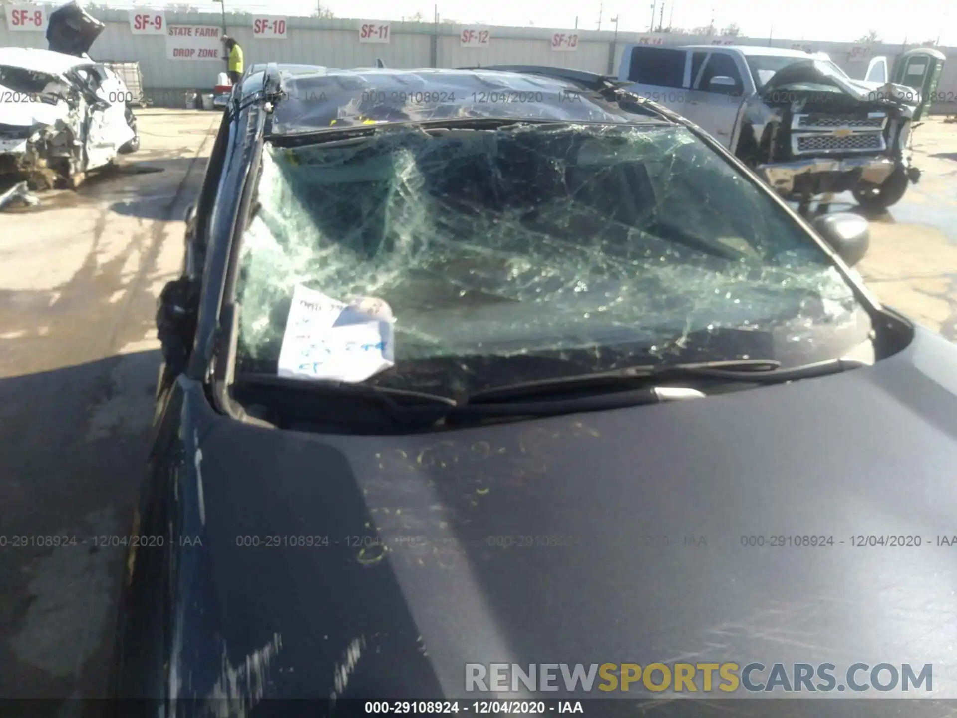 6 Photograph of a damaged car 2T3H1RFV0LW090015 TOYOTA RAV4 2020