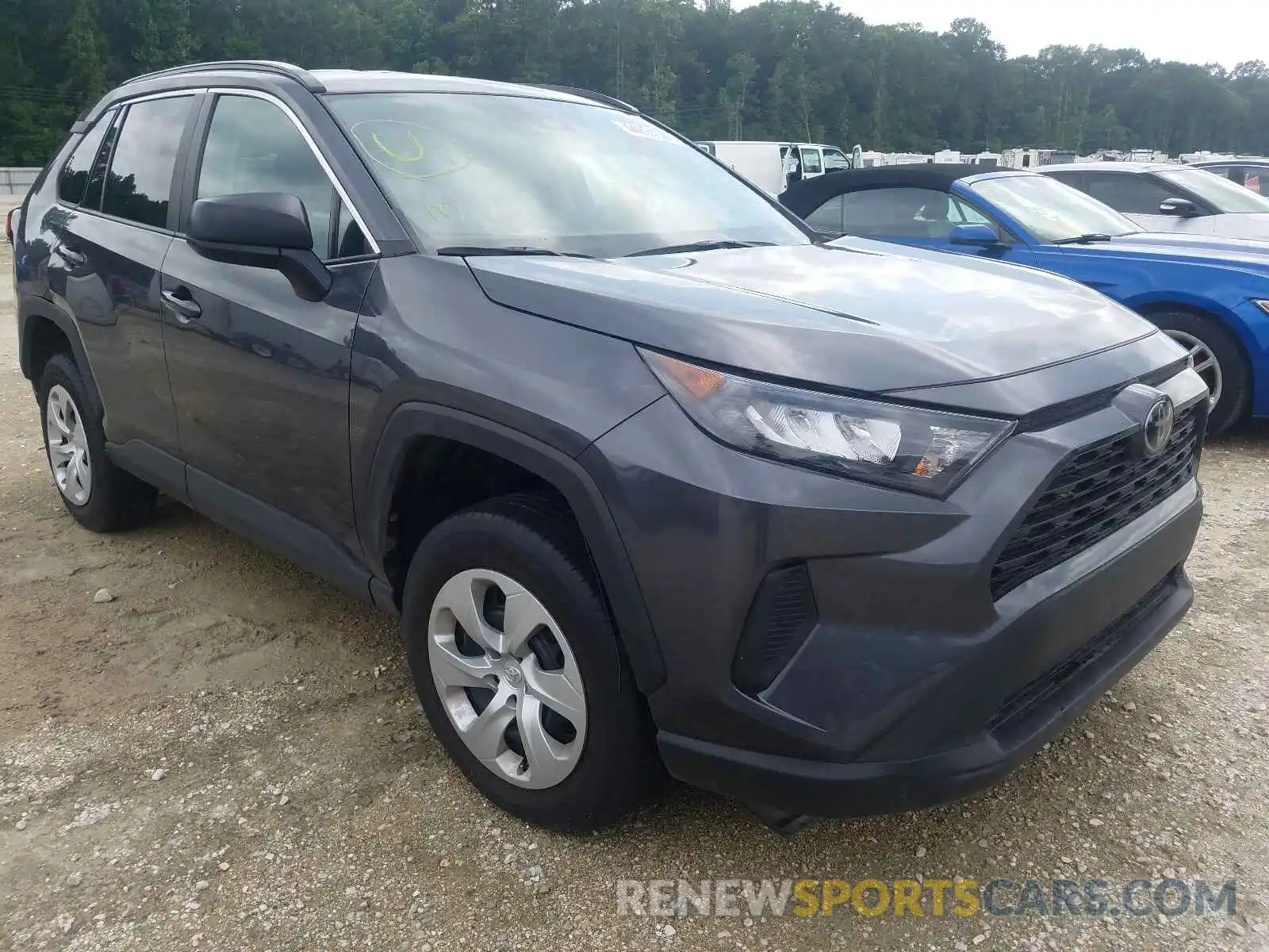 1 Photograph of a damaged car 2T3H1RFV0LW096137 TOYOTA RAV4 2020