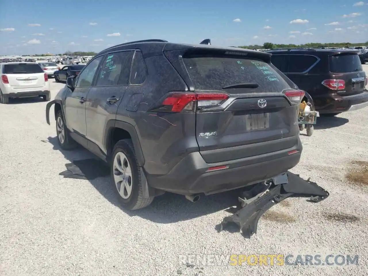 3 Photograph of a damaged car 2T3H1RFV0LW101465 TOYOTA RAV4 2020