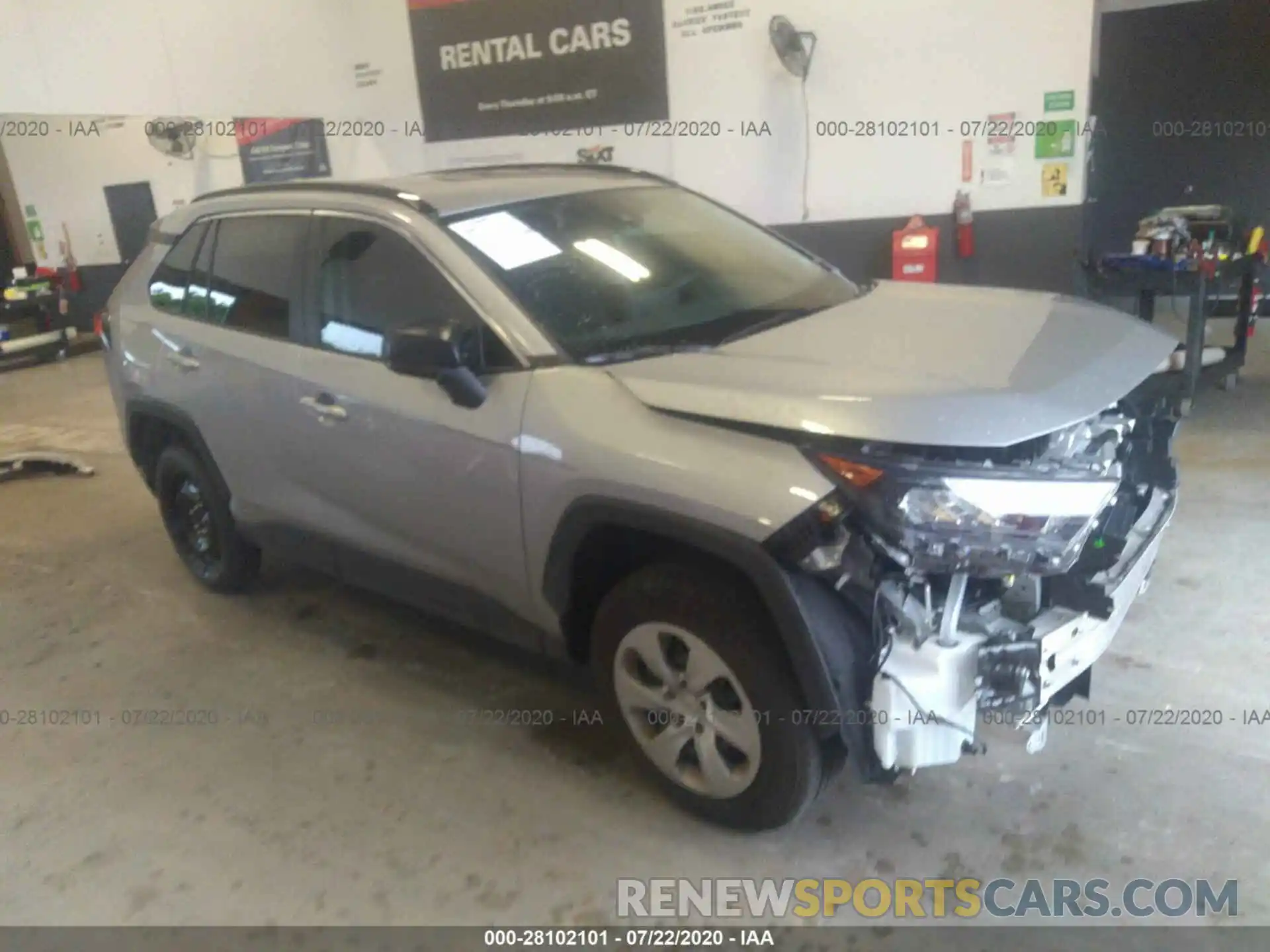 1 Photograph of a damaged car 2T3H1RFV1LC040550 TOYOTA RAV4 2020