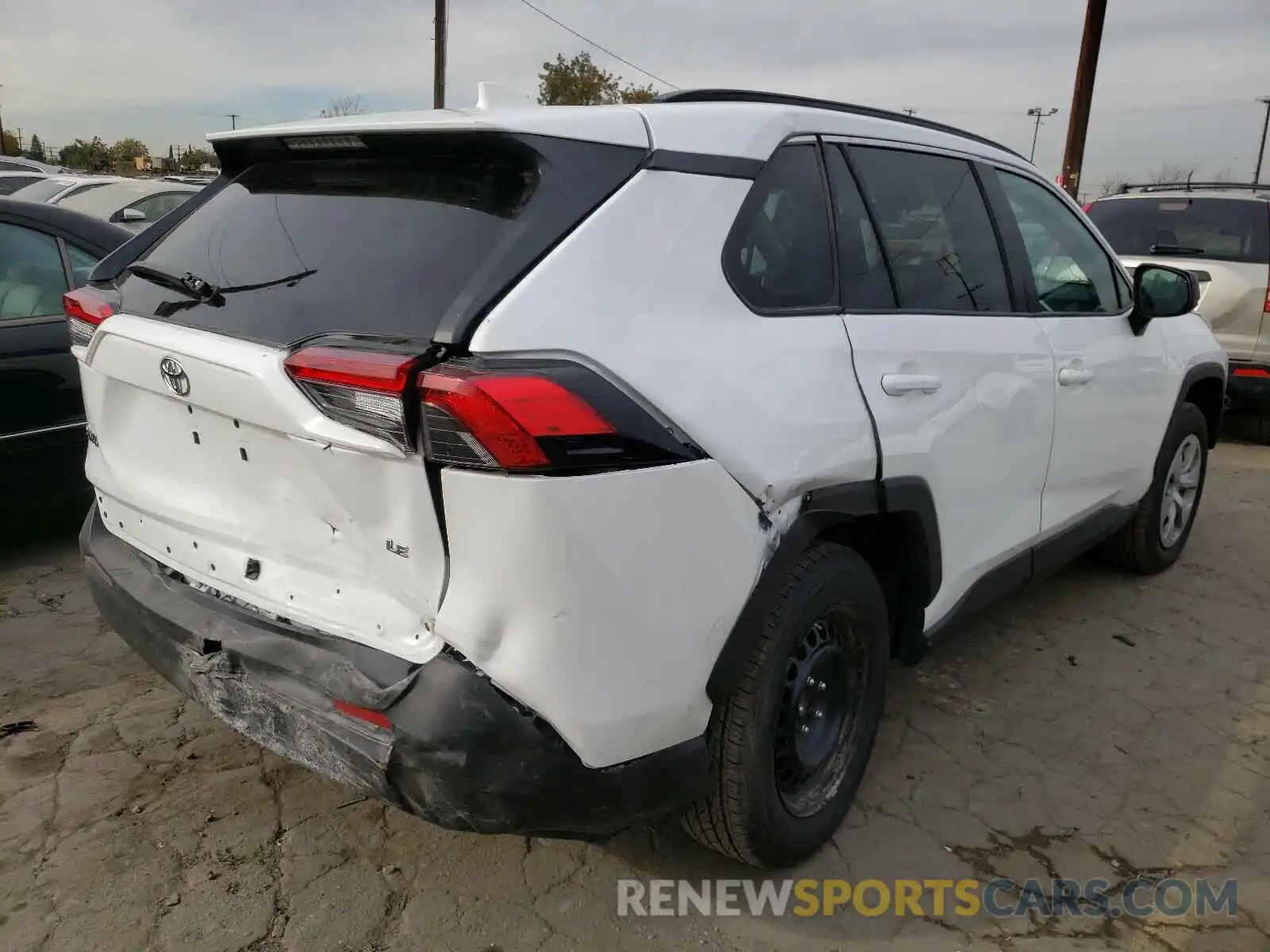 4 Photograph of a damaged car 2T3H1RFV1LC047417 TOYOTA RAV4 2020