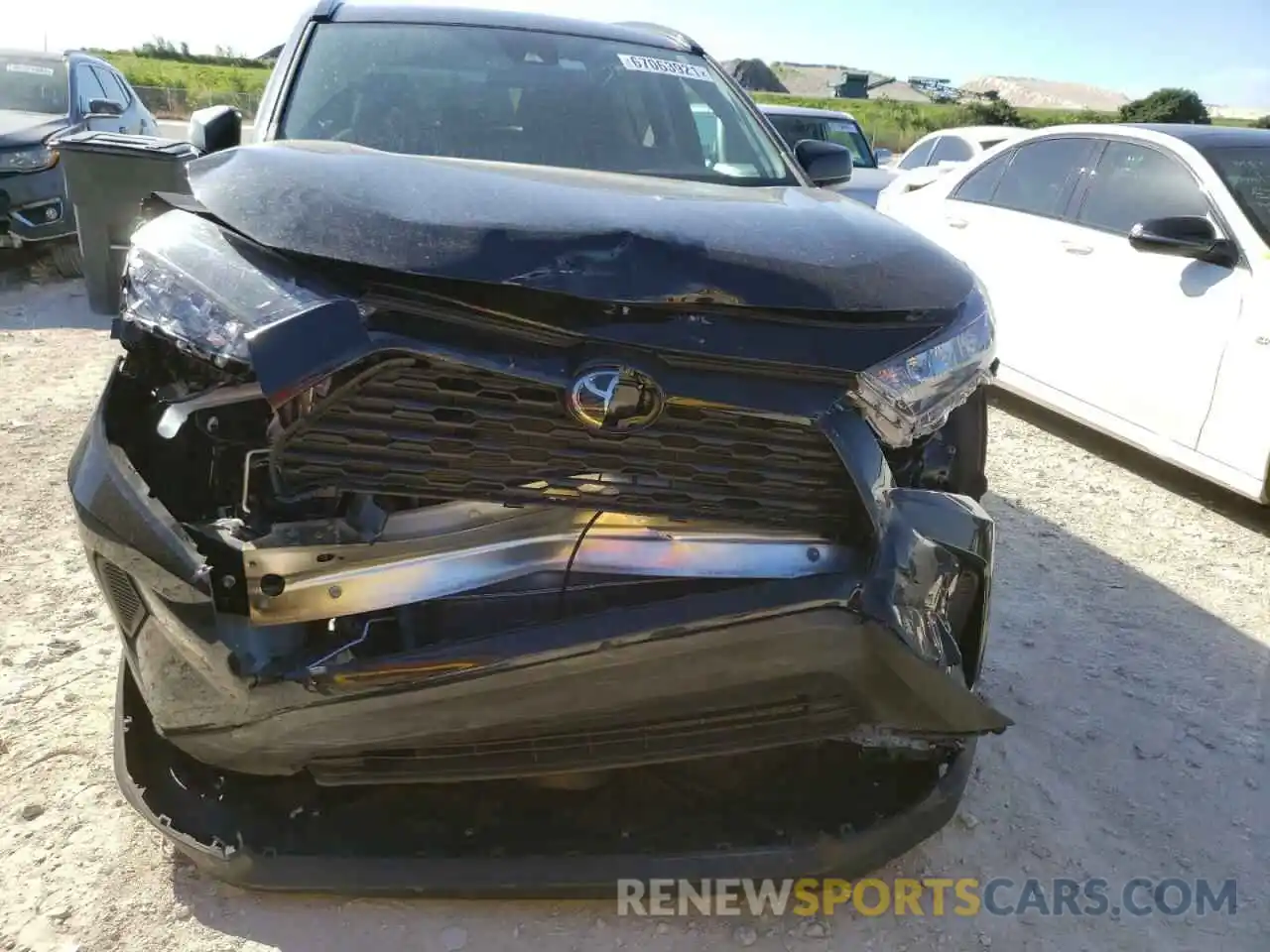 9 Photograph of a damaged car 2T3H1RFV1LC048664 TOYOTA RAV4 2020