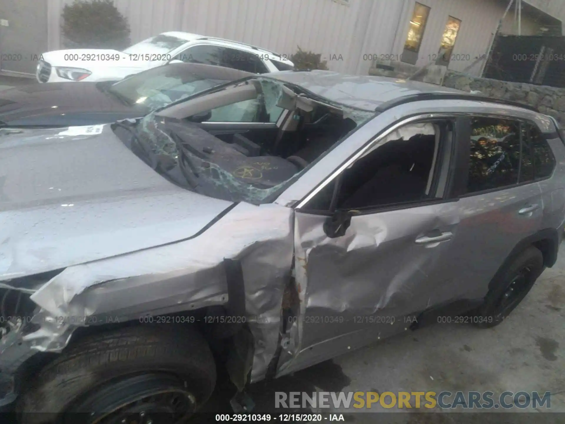 6 Photograph of a damaged car 2T3H1RFV1LC051693 TOYOTA RAV4 2020