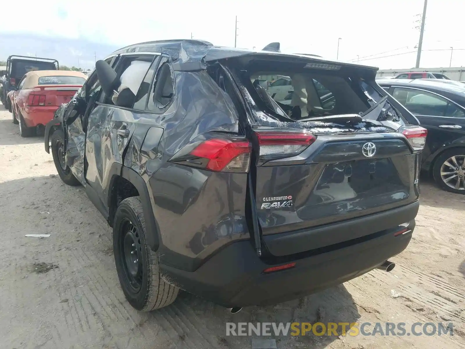 3 Photograph of a damaged car 2T3H1RFV1LC055761 TOYOTA RAV4 2020