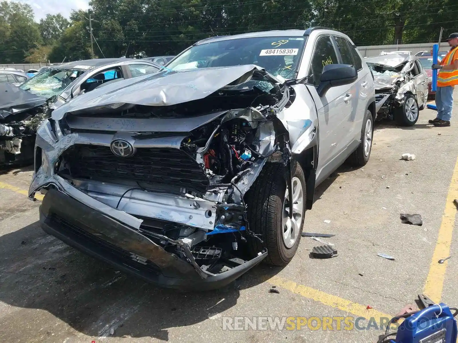 2 Photograph of a damaged car 2T3H1RFV1LC057347 TOYOTA RAV4 2020