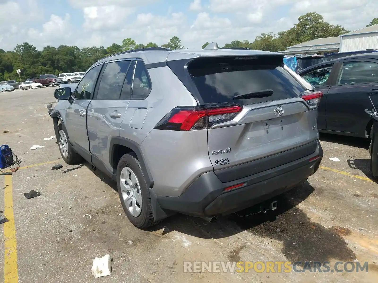 3 Photograph of a damaged car 2T3H1RFV1LC057347 TOYOTA RAV4 2020