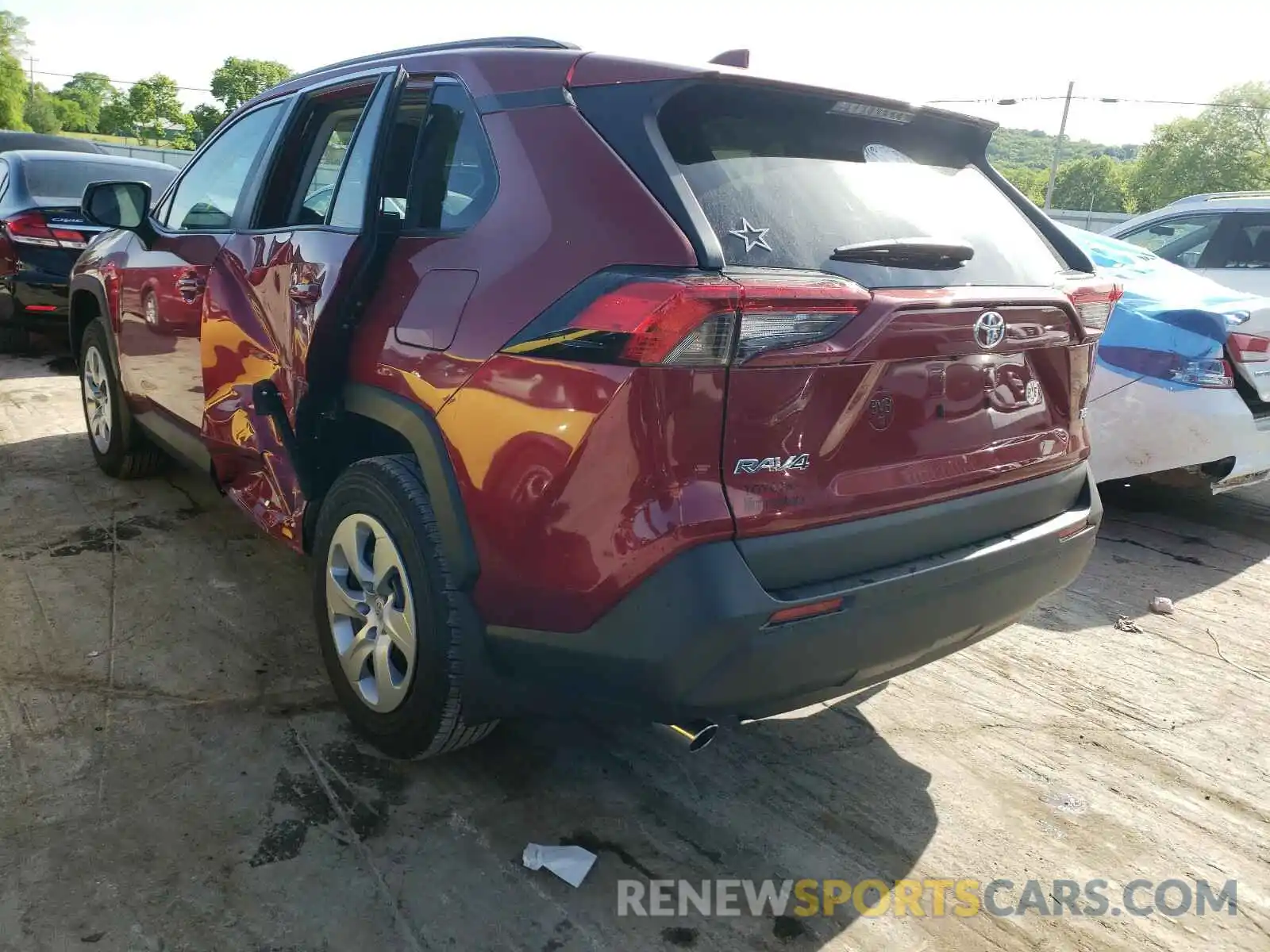 3 Photograph of a damaged car 2T3H1RFV1LC075444 TOYOTA RAV4 2020