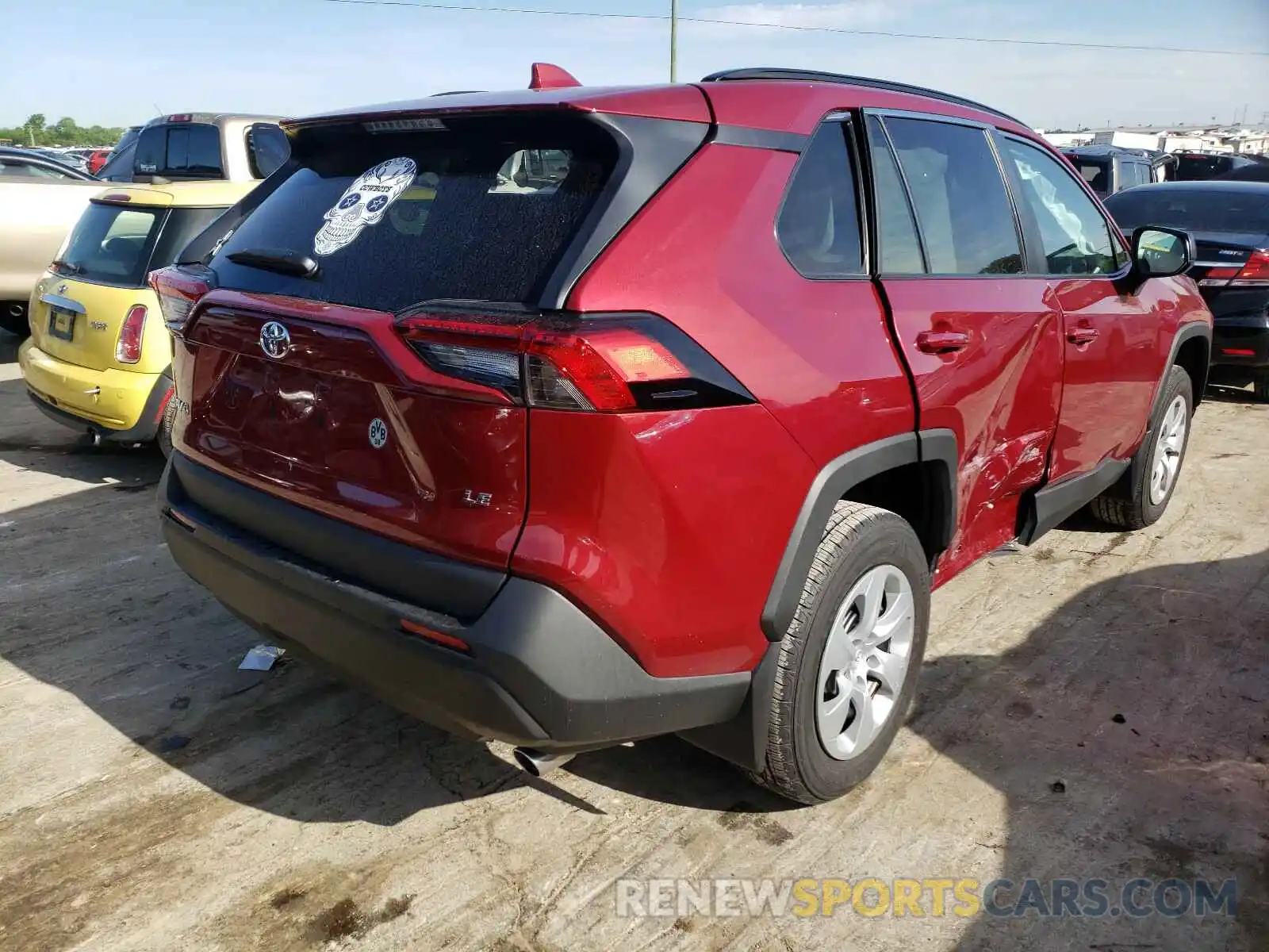 4 Photograph of a damaged car 2T3H1RFV1LC075444 TOYOTA RAV4 2020