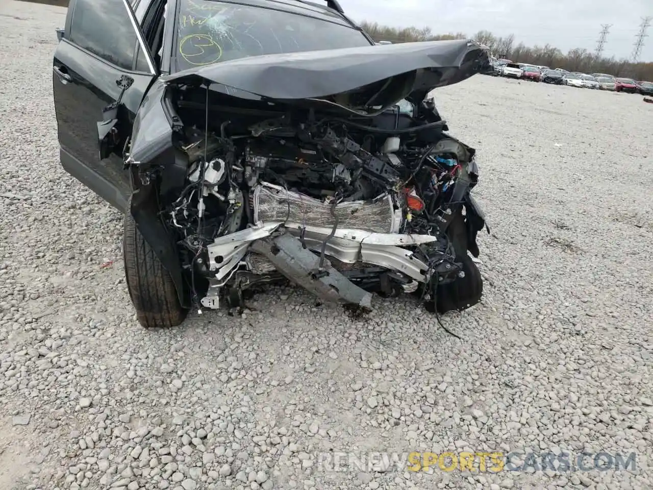 9 Photograph of a damaged car 2T3H1RFV1LC085214 TOYOTA RAV4 2020