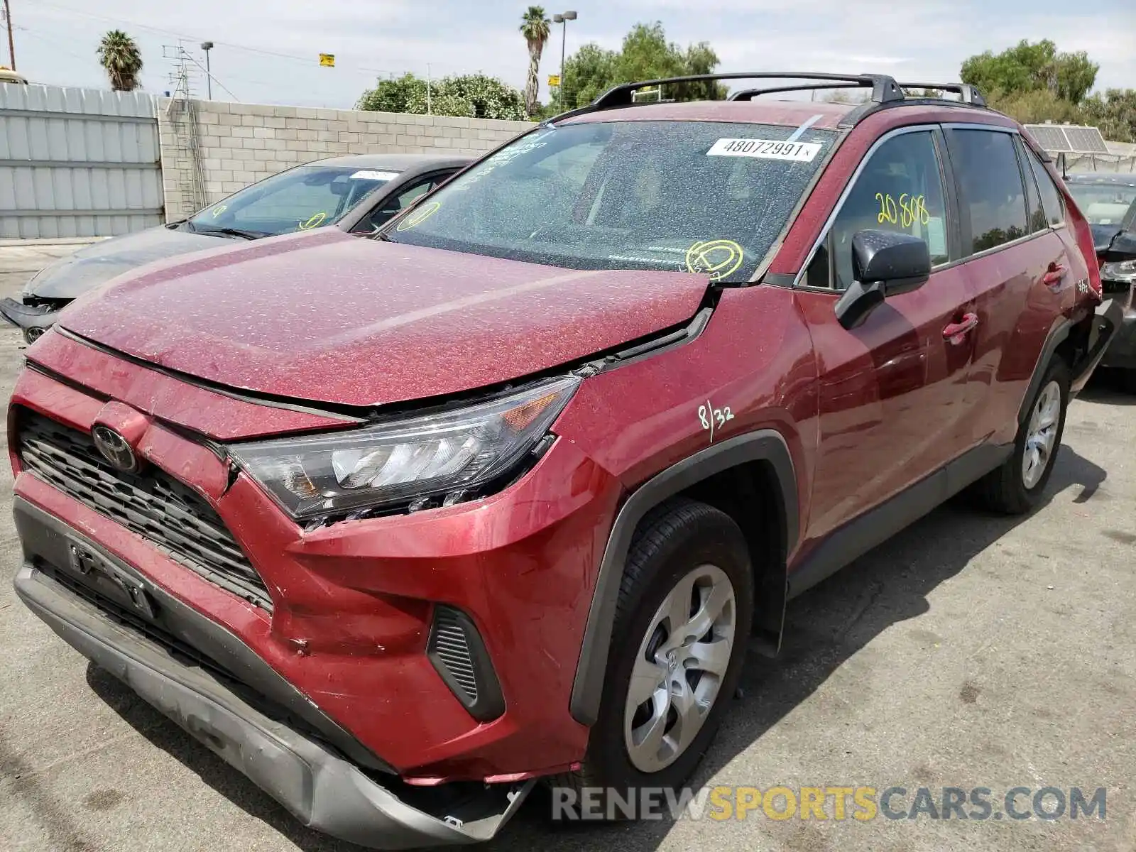 2 Photograph of a damaged car 2T3H1RFV1LW058710 TOYOTA RAV4 2020