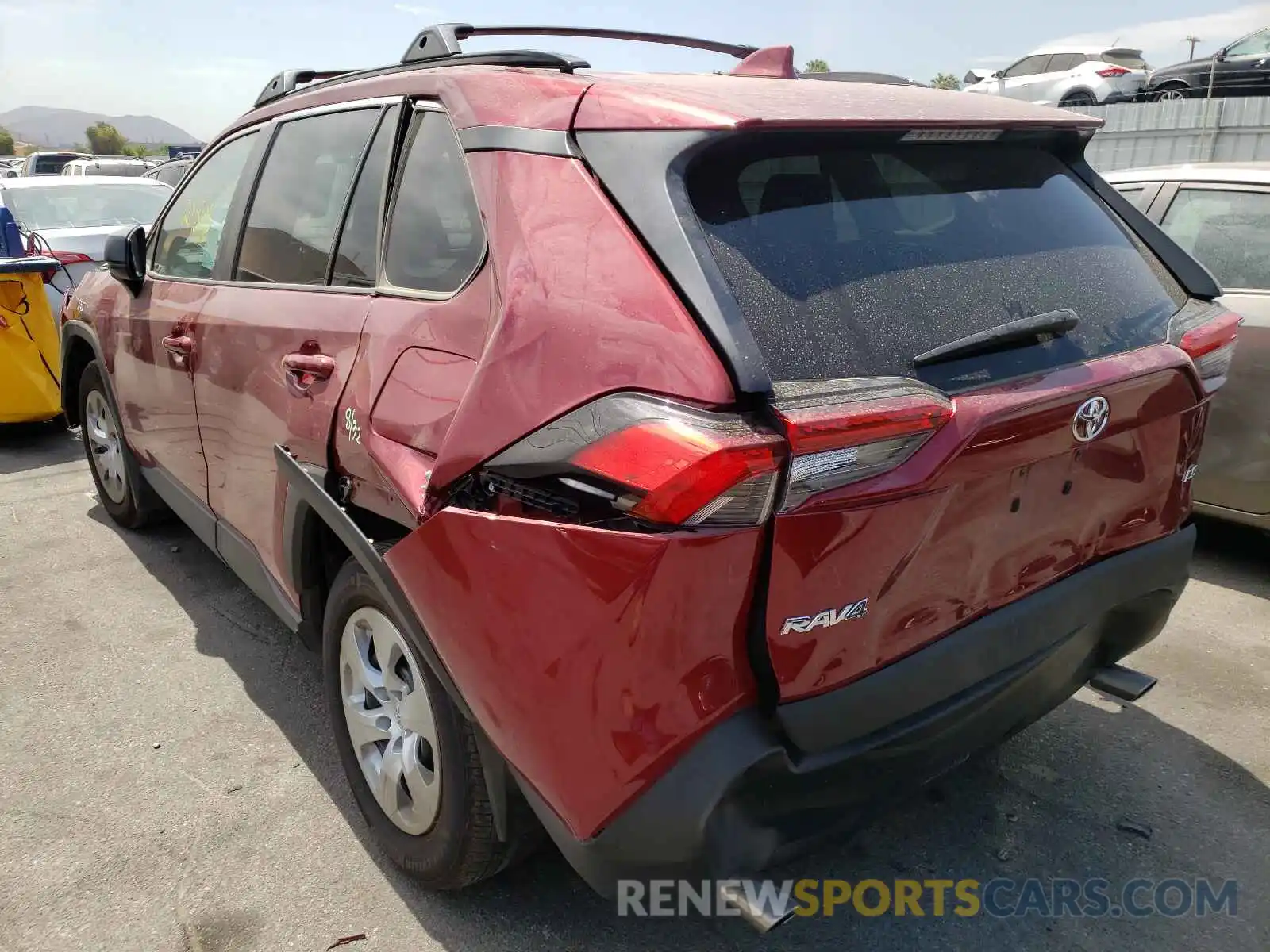 3 Photograph of a damaged car 2T3H1RFV1LW058710 TOYOTA RAV4 2020