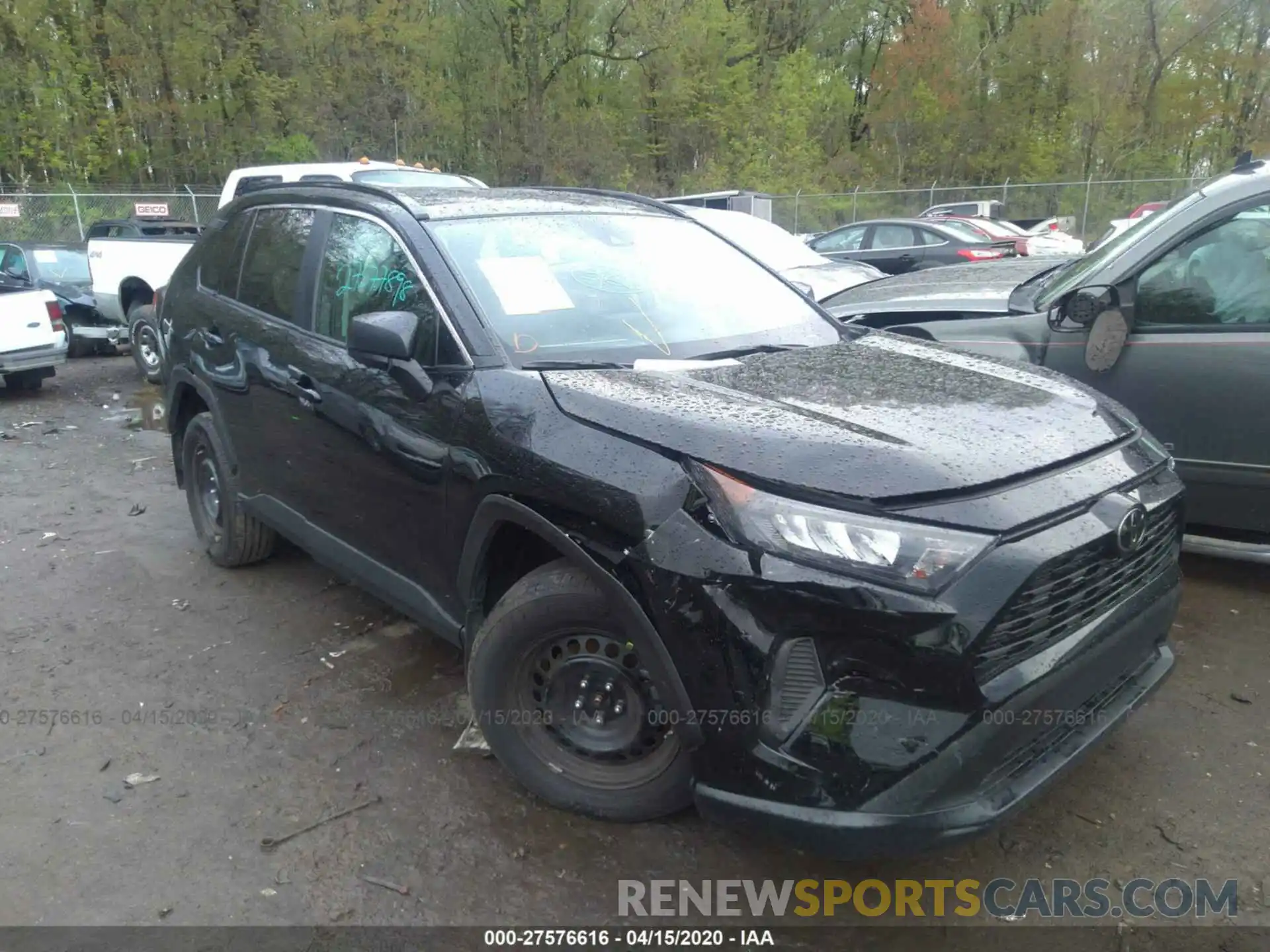 1 Photograph of a damaged car 2T3H1RFV1LW062045 TOYOTA RAV4 2020