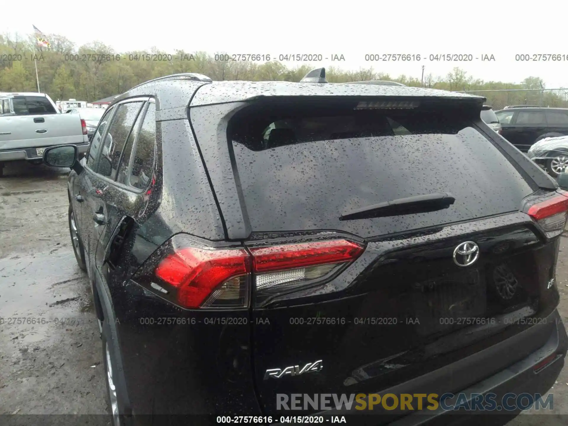 3 Photograph of a damaged car 2T3H1RFV1LW062045 TOYOTA RAV4 2020