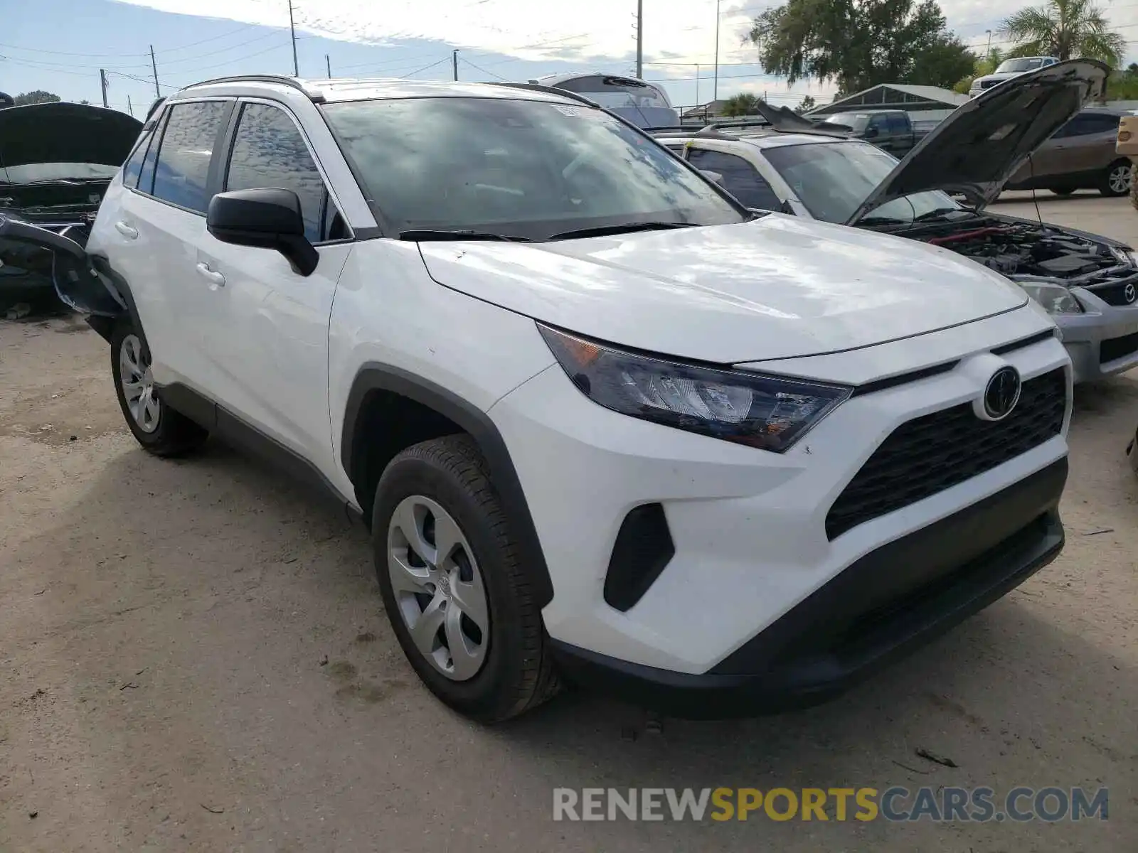 1 Photograph of a damaged car 2T3H1RFV1LW067021 TOYOTA RAV4 2020