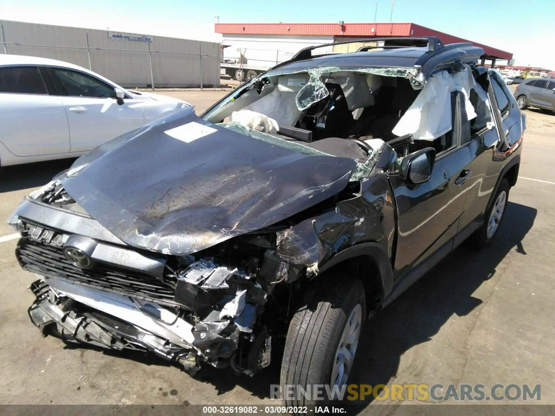 6 Photograph of a damaged car 2T3H1RFV1LW092209 TOYOTA RAV4 2020