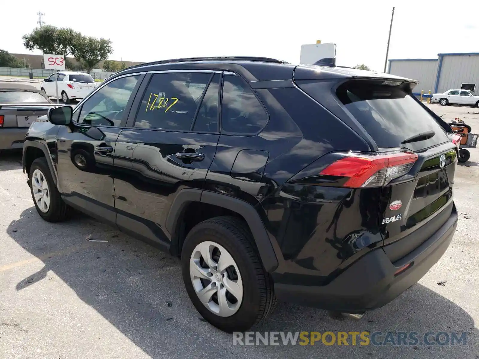 3 Photograph of a damaged car 2T3H1RFV1LW092792 TOYOTA RAV4 2020