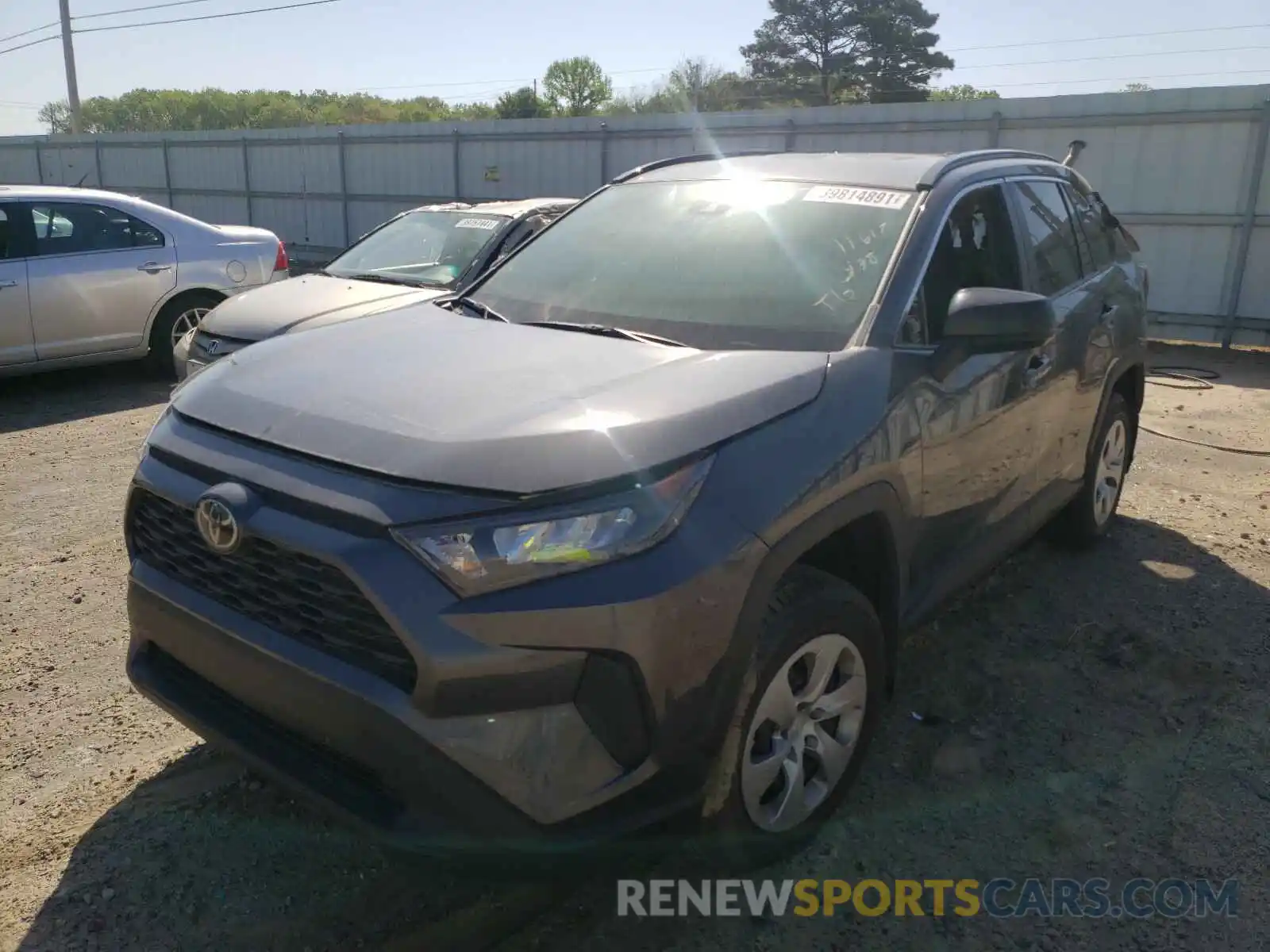 2 Photograph of a damaged car 2T3H1RFV1LW101913 TOYOTA RAV4 2020