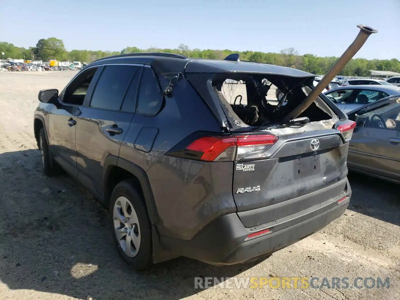 3 Photograph of a damaged car 2T3H1RFV1LW101913 TOYOTA RAV4 2020